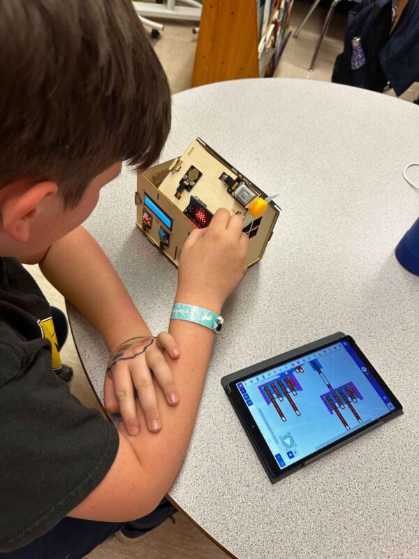 World of Robots! 2025 Summer Camp for Ages 9 to 12- July 7 to 11 - Image 7
