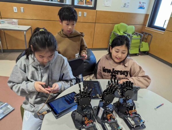 World of Robots! 2025 Summer Camp for Ages 9 to 12- July 7 to 11 - Image 4